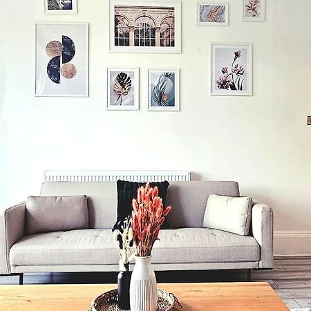 Spacious Haven With Free Parking Glasgow Esterno foto