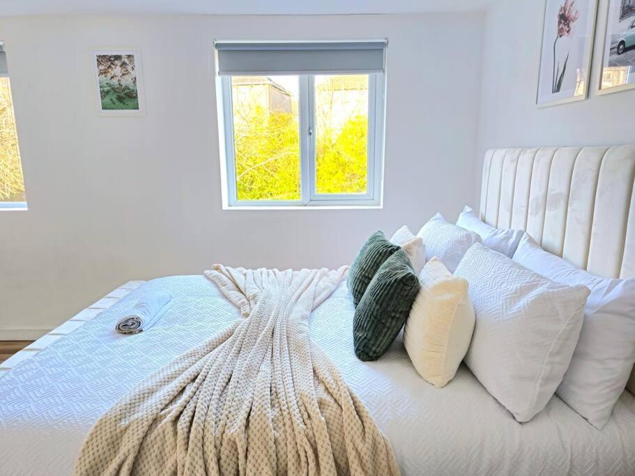 Spacious Haven With Free Parking Glasgow Esterno foto