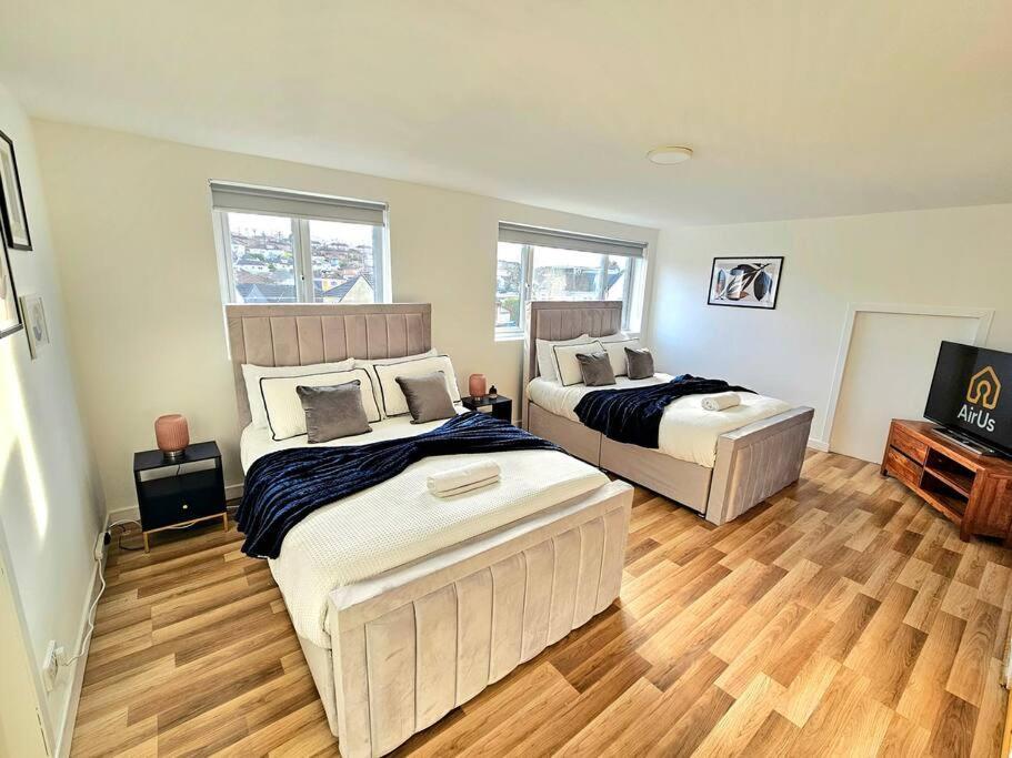 Spacious Haven With Free Parking Glasgow Esterno foto